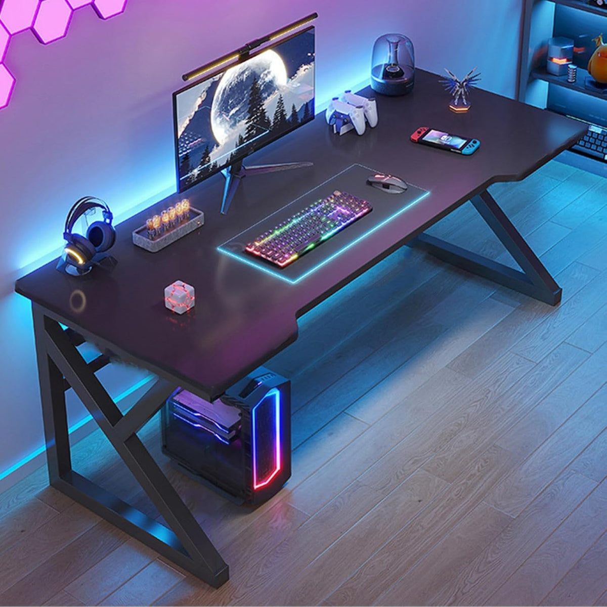 The NOXEN N gaming desk