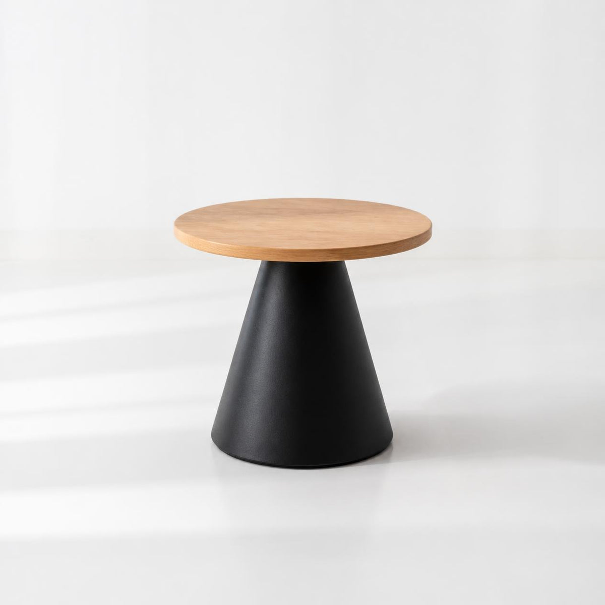 The CONIA N – Round Cone-Base Table